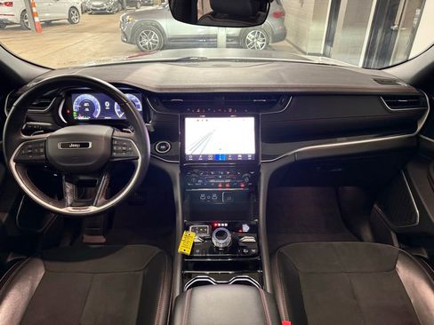 Used 2022 Jeep Grand Cherokee Trailhawk image 21