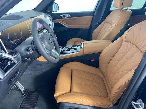 New 2026 BMW X5 xDrive40i w/ M Sport Package image 5