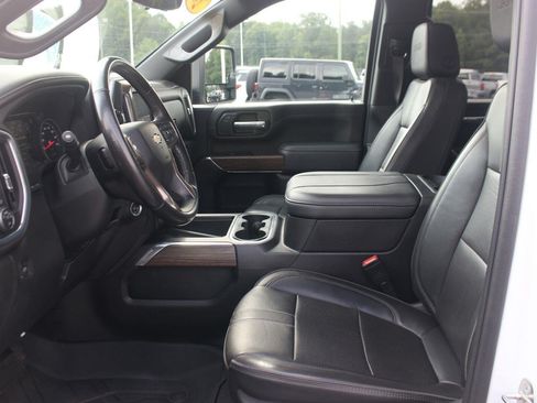 Used 2023 Chevrolet Silverado 2500 High Country AWD/4WD image 17