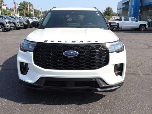 Used 2025 Ford Explorer ST-Line w/ Premium Package AWD/4WD image 37