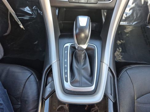 Used 2016 Ford Fusion SE w/ Equipment Group 202A image 10