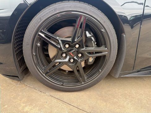 Used 2023 Chevrolet Corvette Stingray Coupe w/ Z51 Performance Package image 9