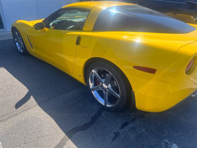 Used 2008 Chevrolet Corvette Coupe w/ Preferred Equipment Group RWD image 4