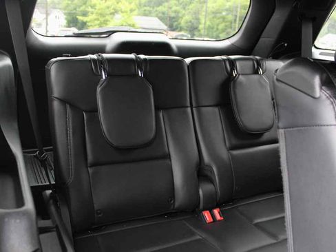 Used 2020 Ford Explorer Limited w/ Hybrid Equipment Group 310A AWD/4WD image 29