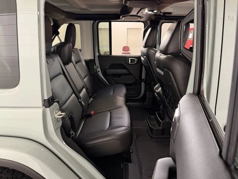 Used 2023 Jeep Wrangler Unlimited Rubicon 392 w/ Dual Top Group AWD/4WD image 34