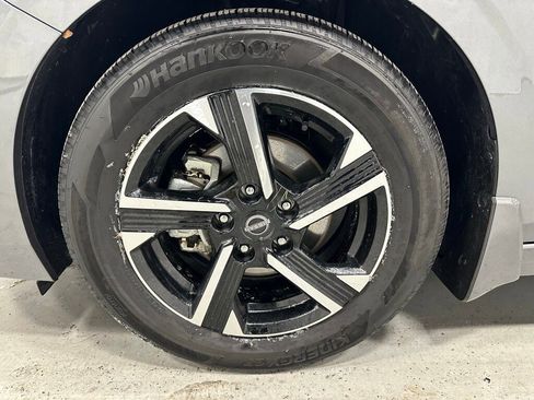 Used 2025 Nissan Sentra SV image 59