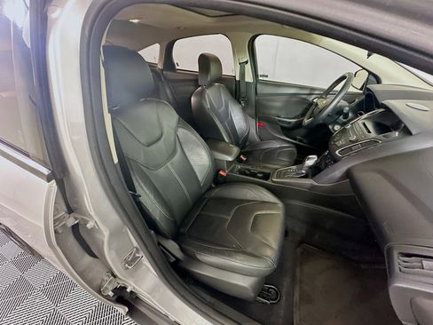 Used 2016 Ford Focus SE w/ Equipment Group 201A image 28