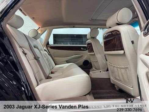 Used 2003 Jaguar XJ8 L RWD image 30