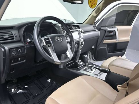 Used 2019 Toyota 4Runner SR5 Premium AWD/4WD image 17
