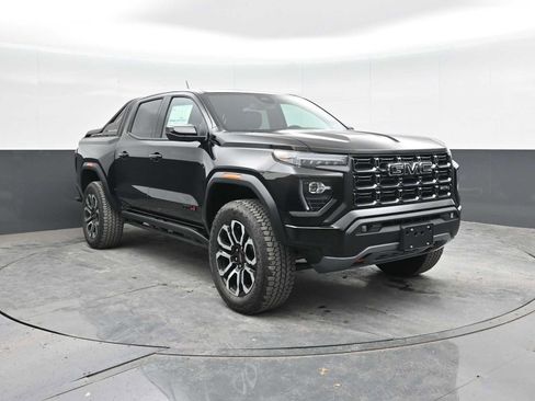 New 2025 GMC Canyon AT4 w/ Nightfall Edition image 7