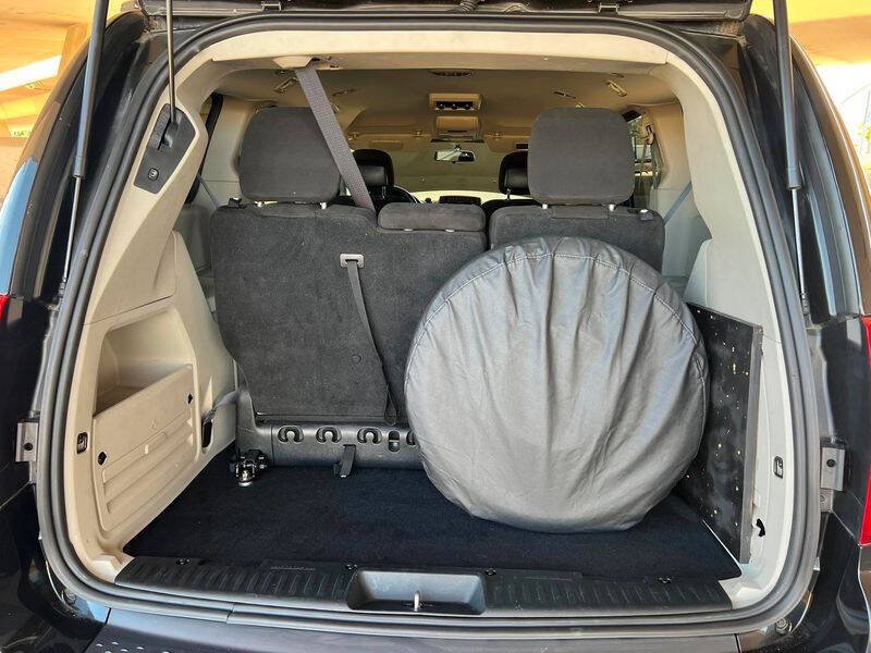 Used 2016 Dodge Grand Caravan SXT FWD image 48