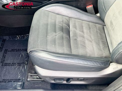 Used 2024 Mitsubishi Outlander SE image 26