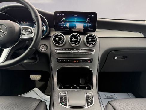 Used 2022 Mercedes-Benz GLC 300 image 11