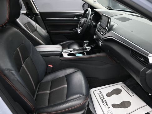 Used 2023 Nissan Altima 2.5 SR image 33