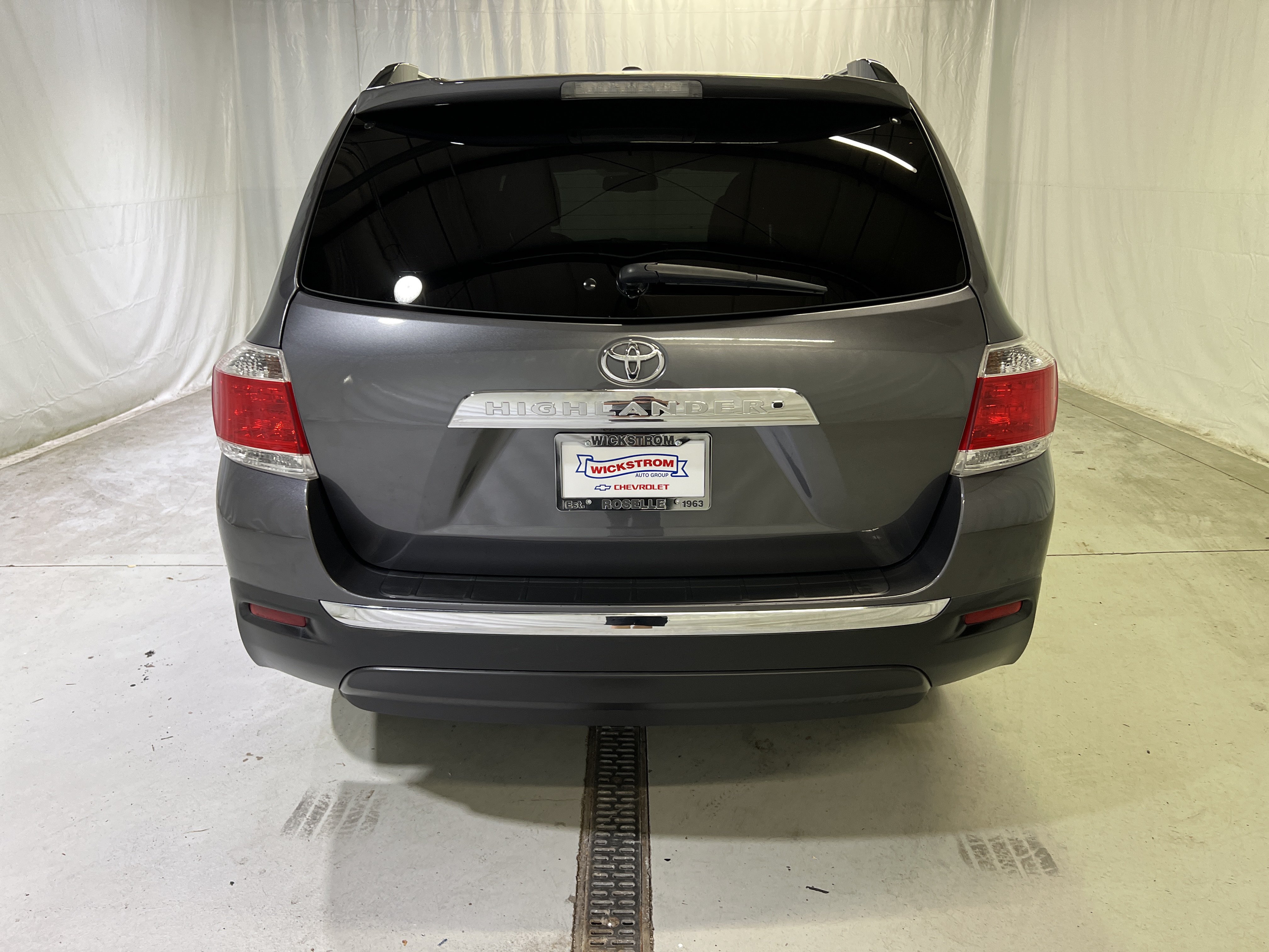 Used 2011 Toyota Highlander Limited w/ Tow Pkg FWD image 9