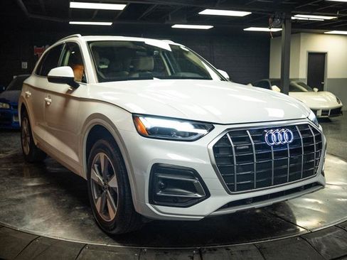 Used 2023 Audi Q5 2.0T Premium w/ Convenience Package AWD/4WD image 5