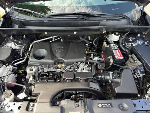 Certified 2021 Toyota RAV4 LE FWD image 20