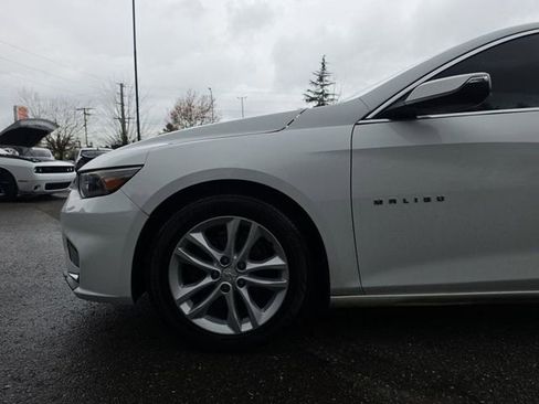 Used 2017 Chevrolet Malibu LT FWD image 26