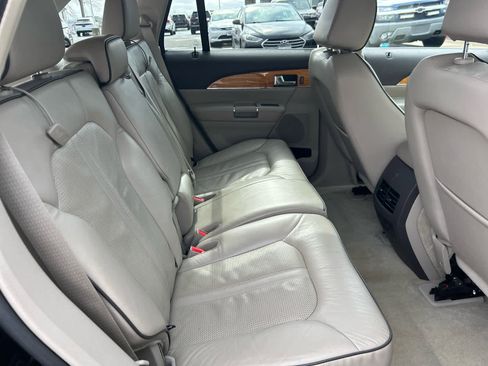 Used 2013 Lincoln MKX AWD image 24