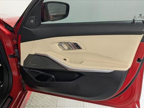 Used 2020 BMW 330i Sedan w/ Premium Package RWD image 22