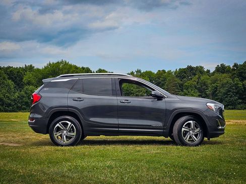 Used 2018 GMC Terrain SLT AWD/4WD image 2