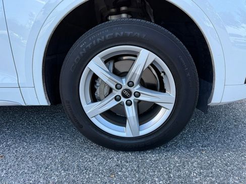 Used 2023 Audi Q5 2.0T Premium w/ Convenience Package image 6