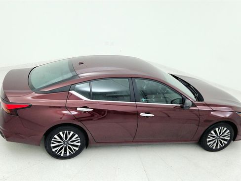 Used 2025 Nissan Altima 2.5 SV image 37
