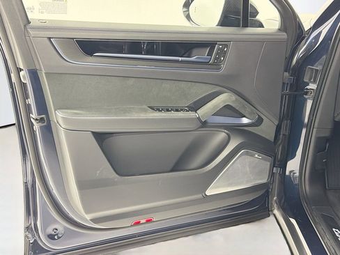 Certified 2025 Porsche Cayenne Turbo GT image 13