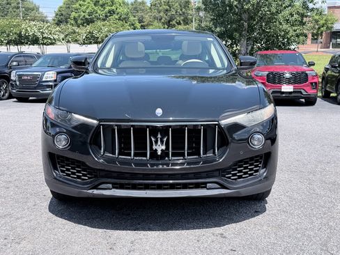 Used 2018 Maserati Levante AWD/4WD image 3