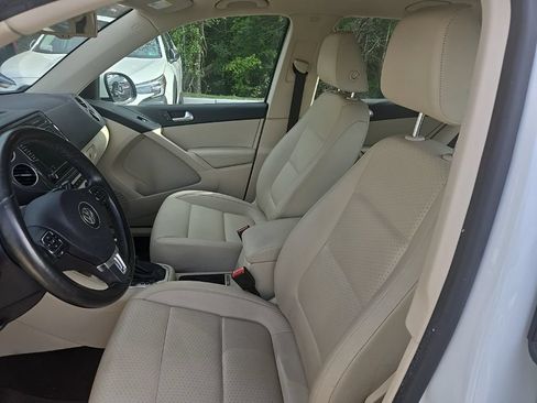 Used 2017 Volkswagen Tiguan S AWD/4WD image 8