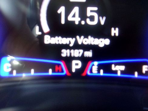 Used 2021 Chrysler 300 Touring L image 11