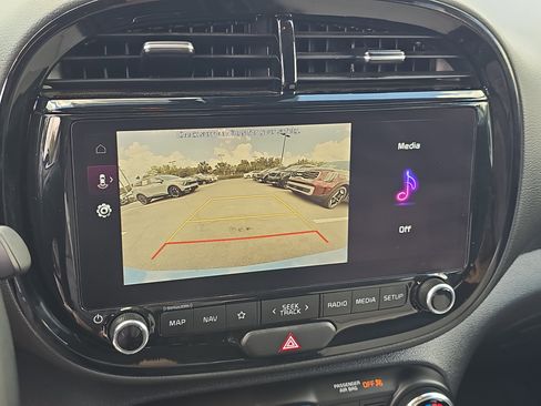 Certified 2024 Kia Soul GT-Line FWD image 23