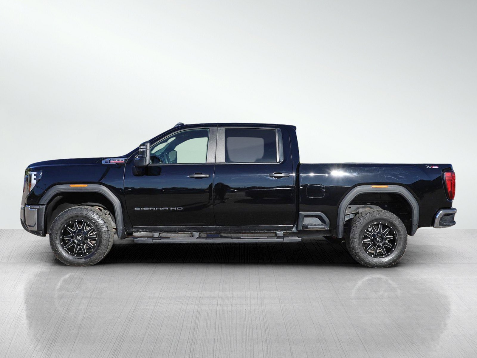 Used 2024 GMC Sierra 2500 Pro AWD/4WD image 2
