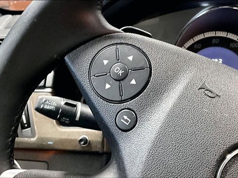 Used 2010 Mercedes-Benz E 350 4MATIC Sedan image 24
