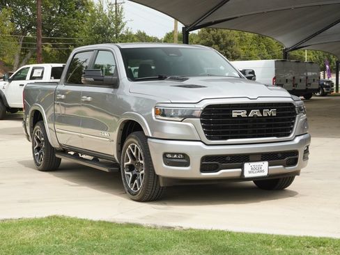 Used 2025 RAM 1500 Laramie w/ Sport Appearance Package AWD/4WD image 7