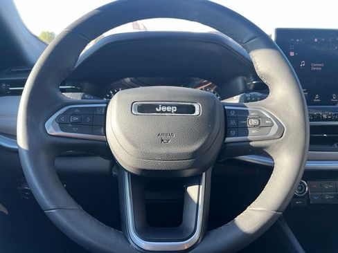 Certified 2025 Jeep Compass Limited AWD/4WD image 10