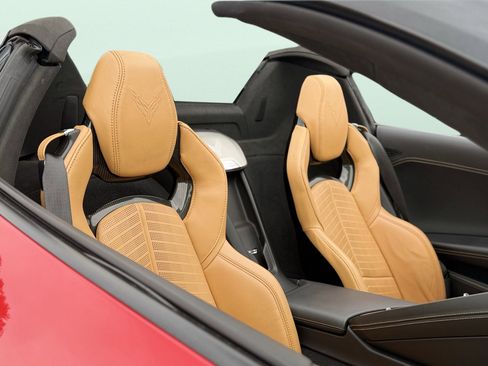 Used 2021 Chevrolet Corvette Stingray Premium Conv w/ Z51 Performance Package RWD image 29