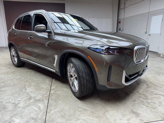 Used 2026 BMW X5 xDrive40i AWD/4WD image 7