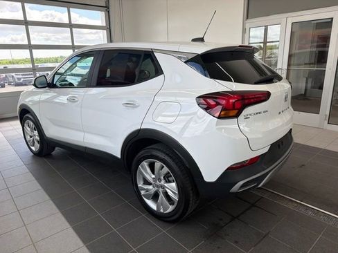 Used 2025 Buick Encore GX Preferred AWD/4WD image 3