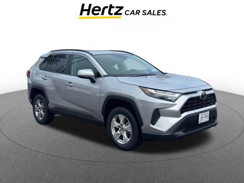 Used 2025 Toyota RAV4 XLE image 1