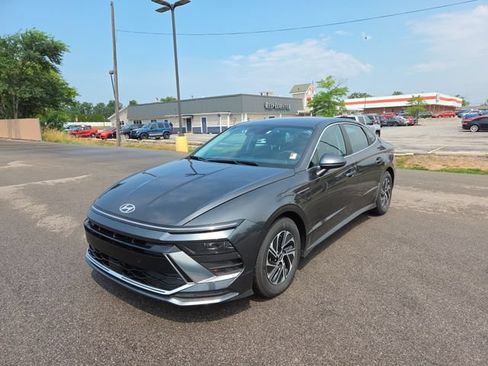 Certified 2026 Hyundai Sonata Blue FWD image 2