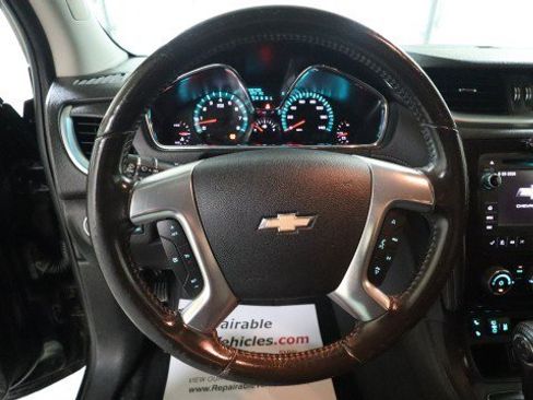 Used 2017 Chevrolet Traverse LT w/ Style and Technology Package FWD image 20