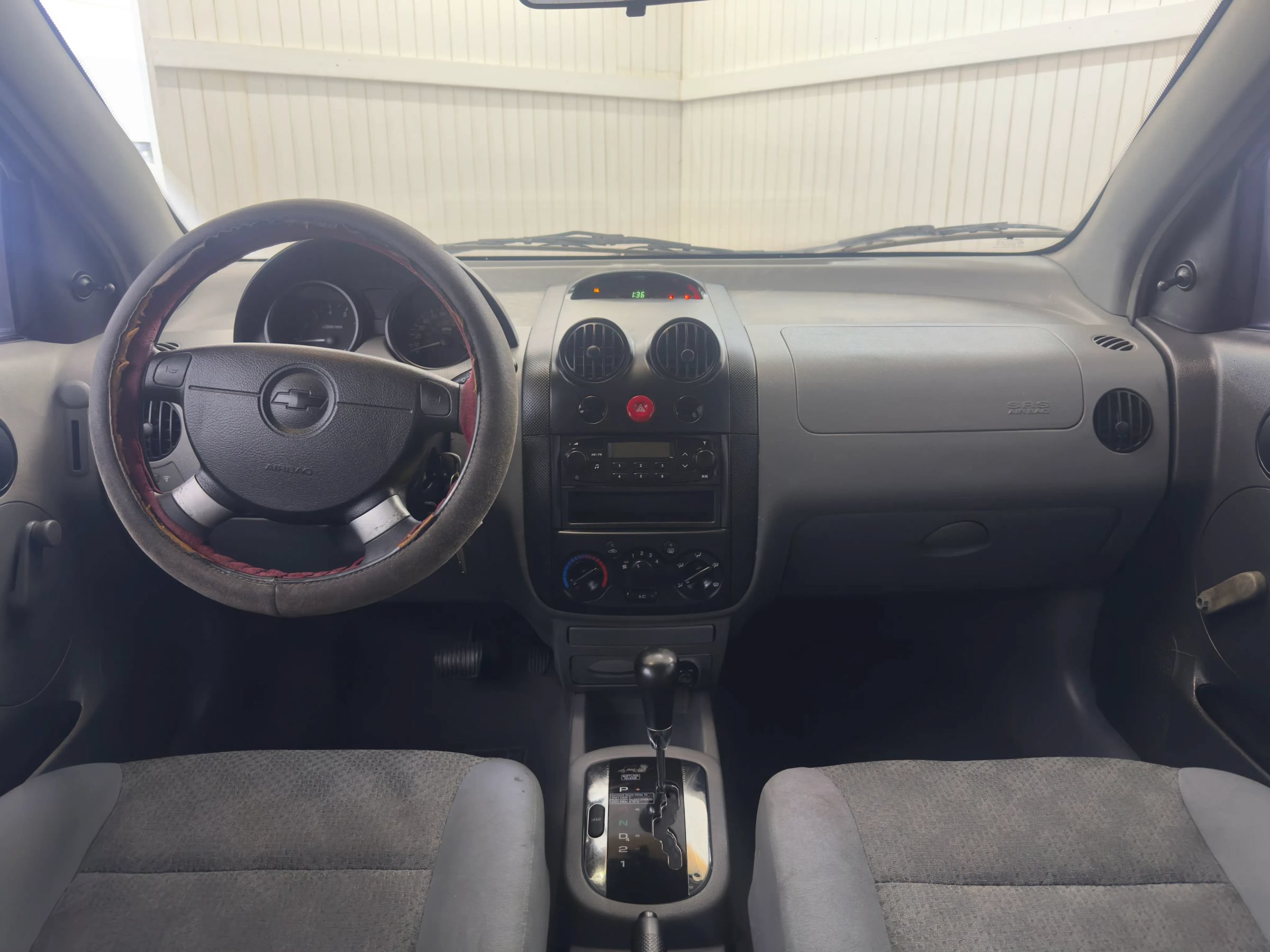 Used 2004 Chevrolet Aveo Hatchback FWD image 16