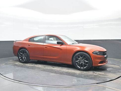 Used 2022 Dodge Charger SXT w/ Blacktop Package RWD image 8