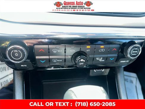 Used 2022 Jeep Compass Limited AWD/4WD image 38