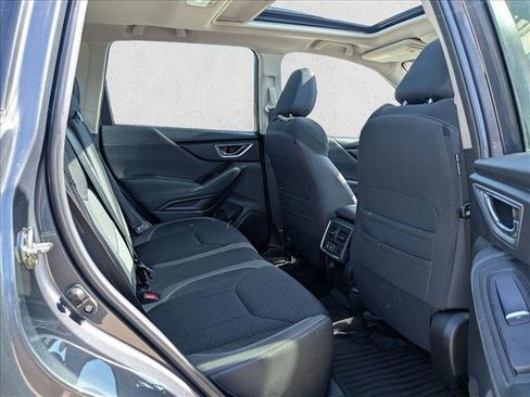 Used 2020 Subaru Forester Premium image 22