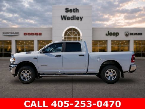 Used 2022 RAM 3500 Big Horn w/ Level C Equiment Group AWD/4WD image 4