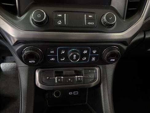 Used 2020 GMC Acadia SLT AWD/4WD image 16