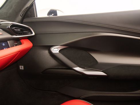 Used 2025 Ferrari 296 GTS RWD image 29
