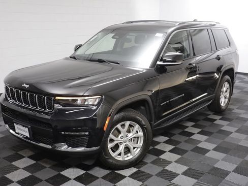 Used 2022 Jeep Grand Cherokee L Limited w/ MOPAR Finishing Package AWD/4WD image 2